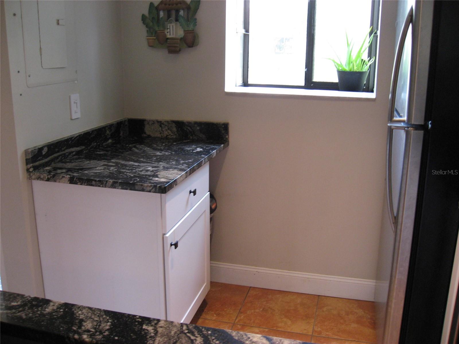 Image 7 of 34 For 5769 Gardens Drive 101