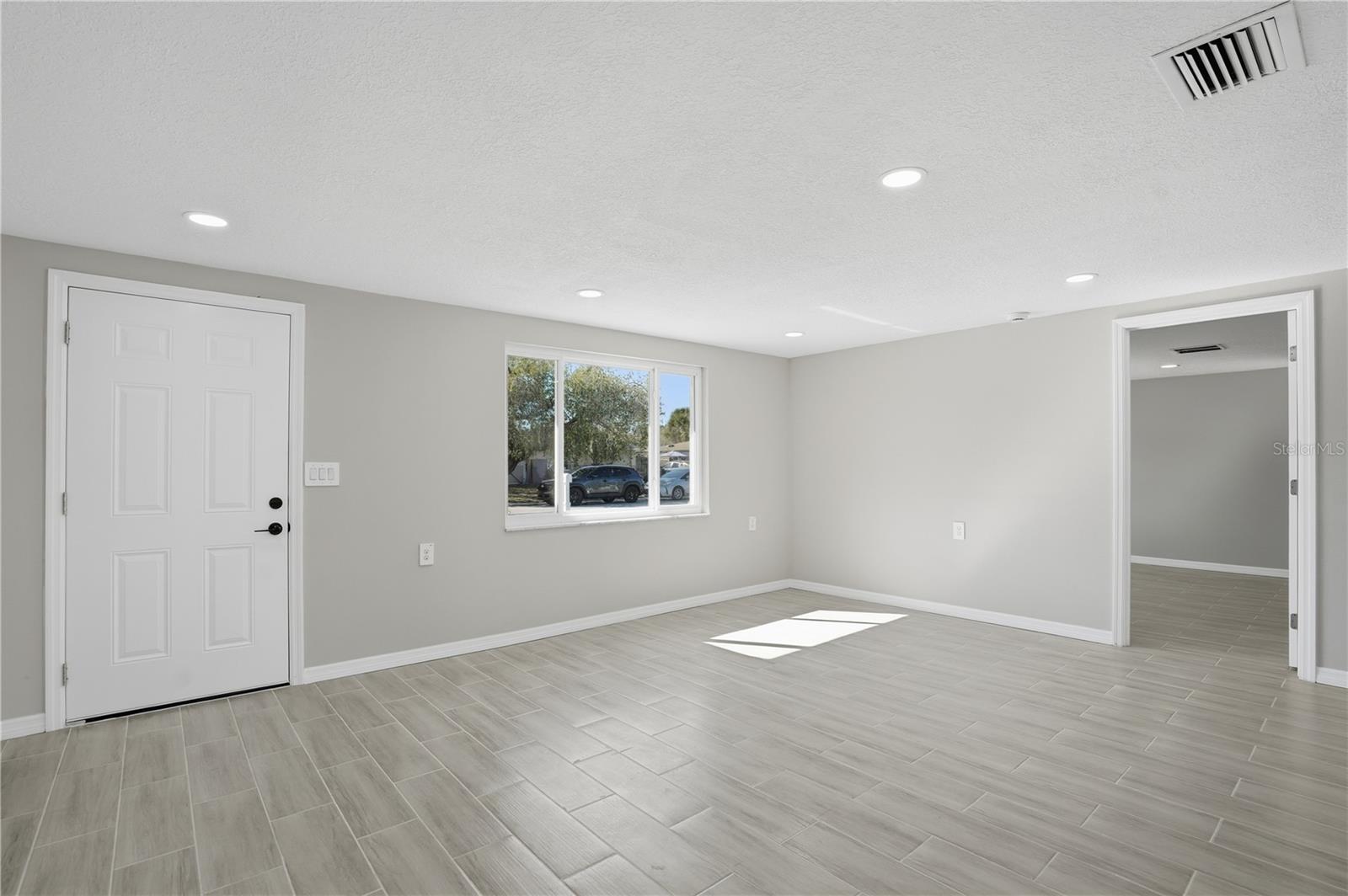 Image 12 of 30 For 5543 Quist Drive