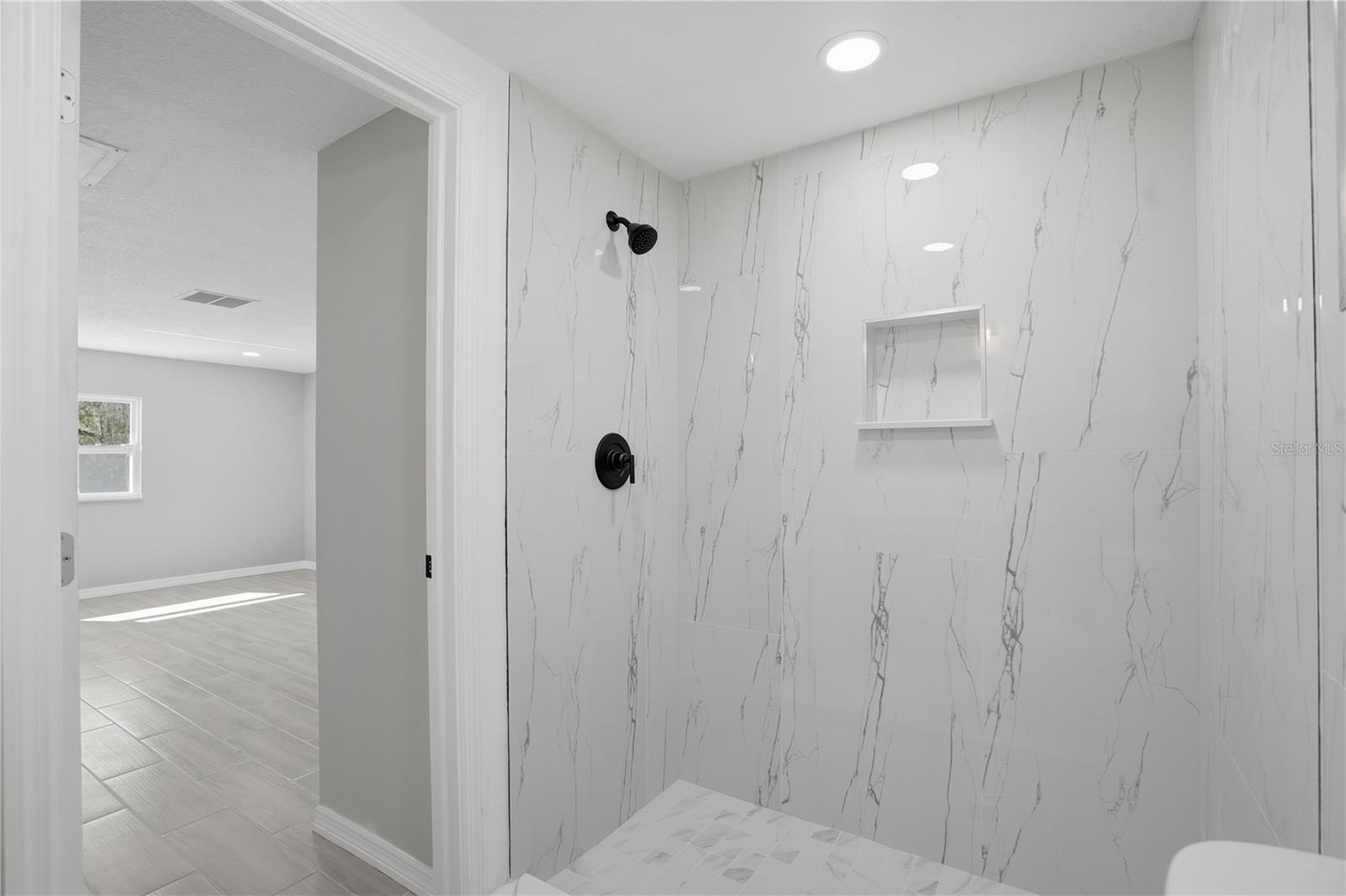 Image 15 of 30 For 5543 Quist Drive