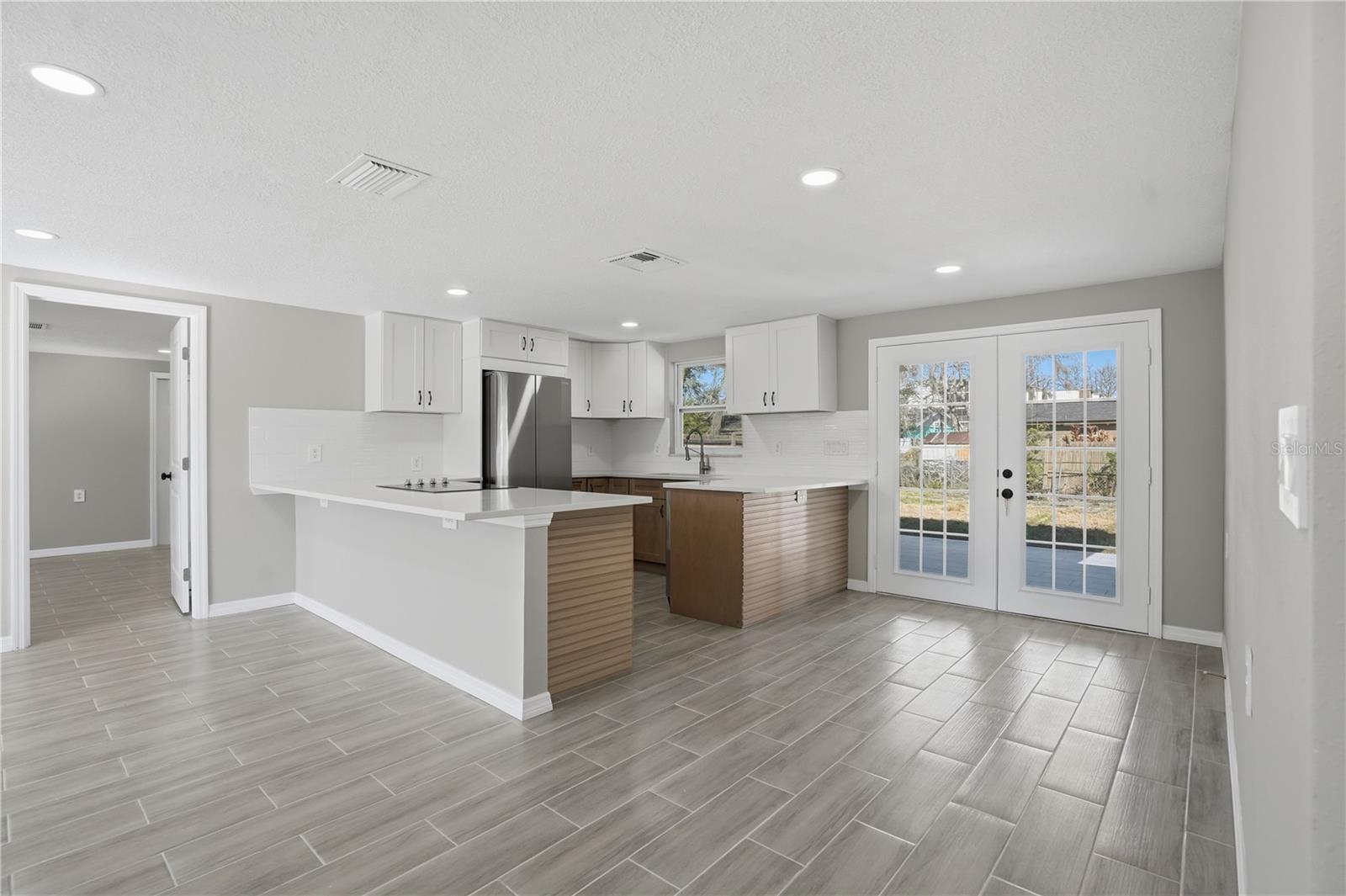 Image 6 of 30 For 5543 Quist Drive