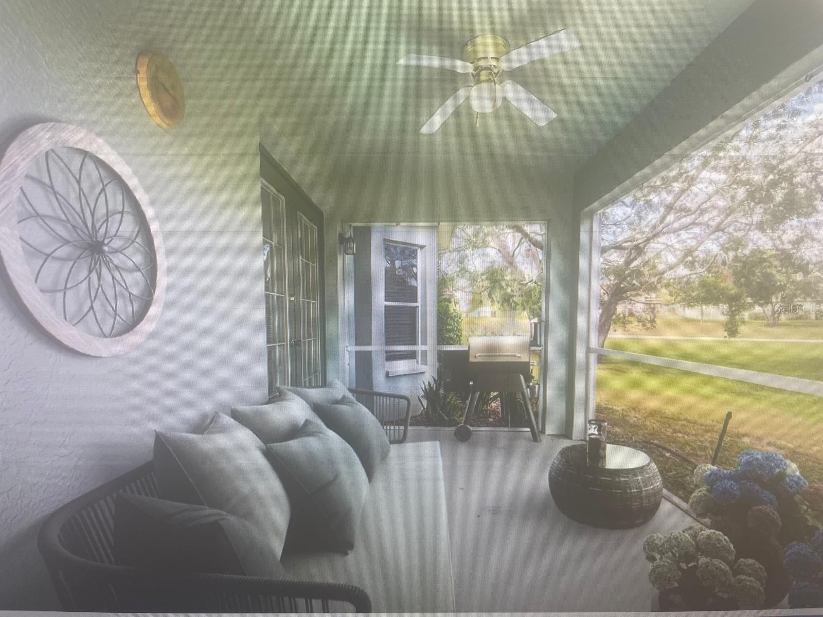 Image 15 of 46 For 2278 Pinta Avenue