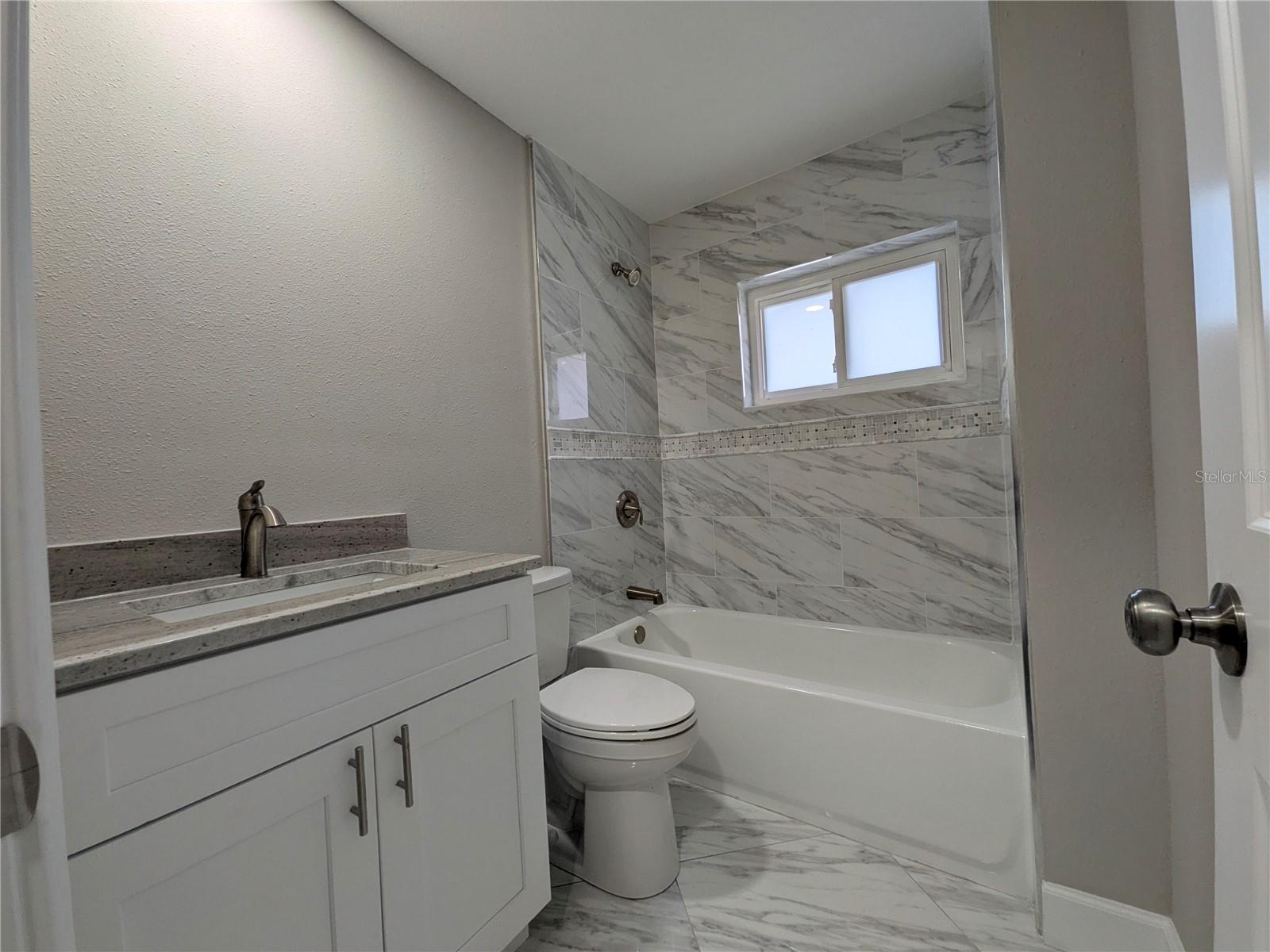 Image 10 of 30 For 5523 Venetian Boulevard Ne