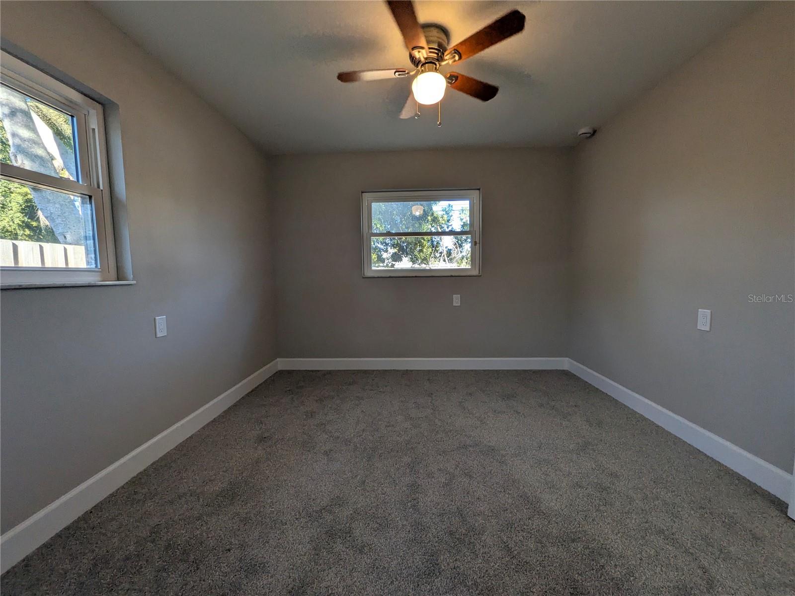 Image 13 of 30 For 5523 Venetian Boulevard Ne