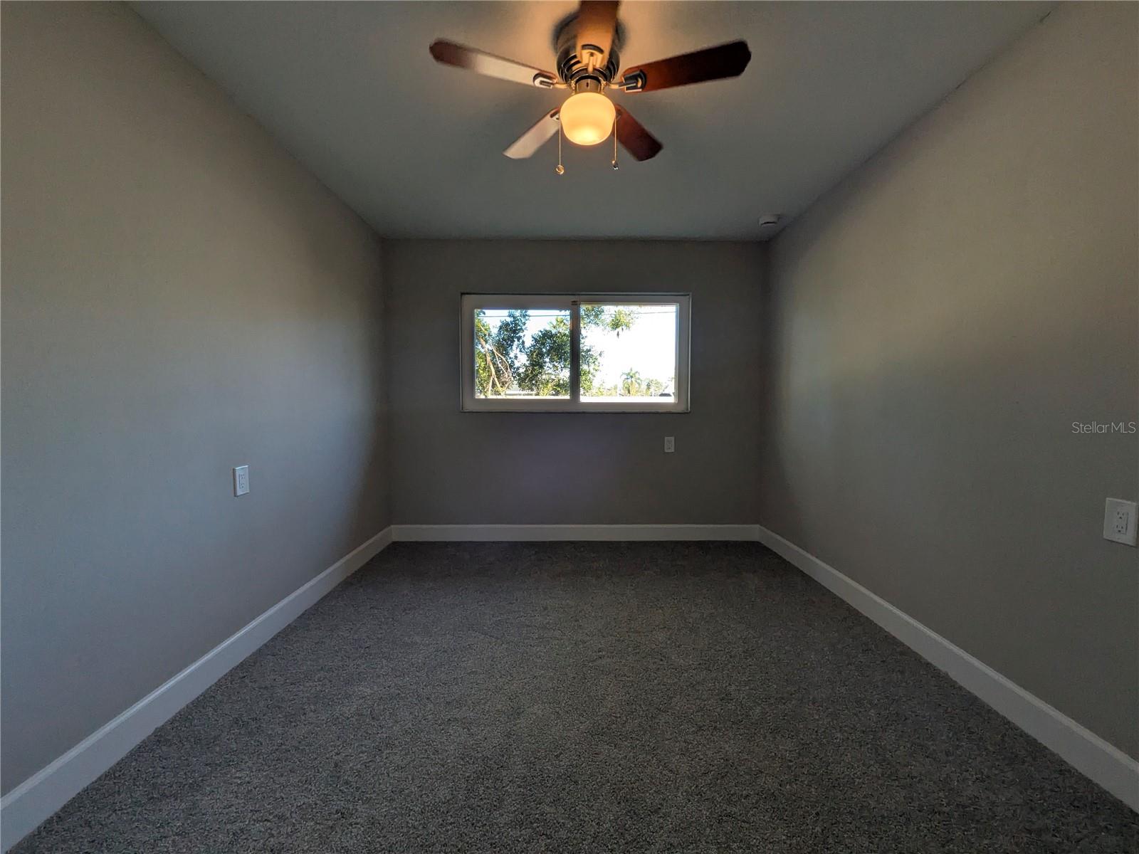 Image 15 of 30 For 5523 Venetian Boulevard Ne