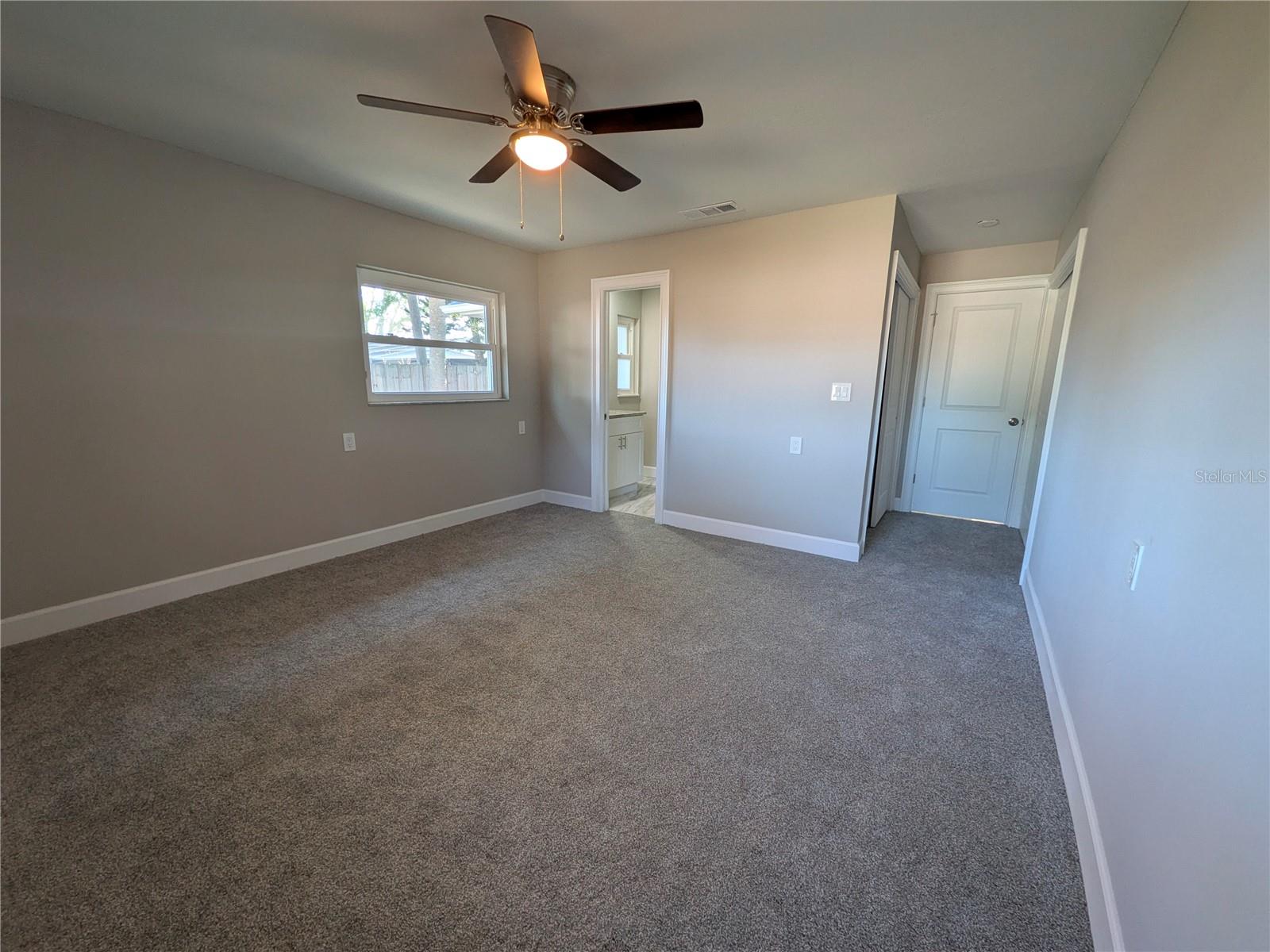 Image 4 of 30 For 5523 Venetian Boulevard Ne