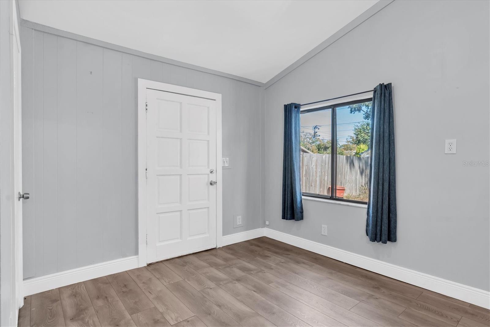 Image 17 of 29 For 5107 37th Street N