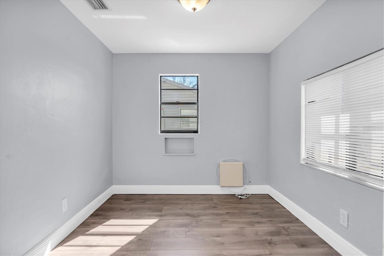 Image 21 of 29 For 5107 37th Street N