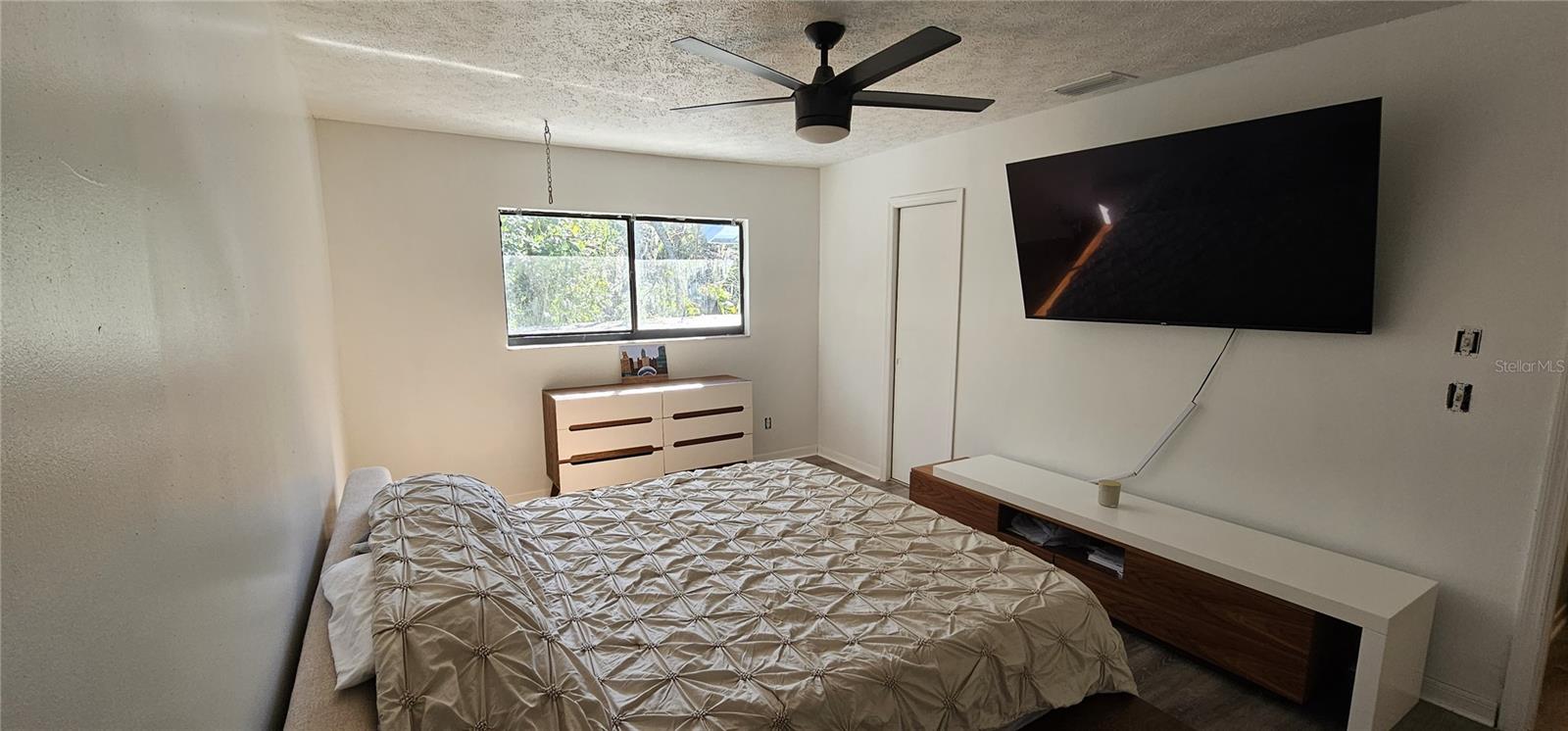 Image 14 of 38 For 4520 Grainary Avenue