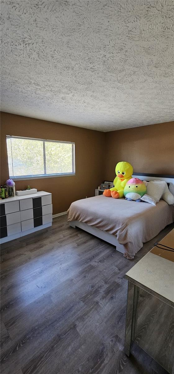 Image 20 of 38 For 4520 Grainary Avenue