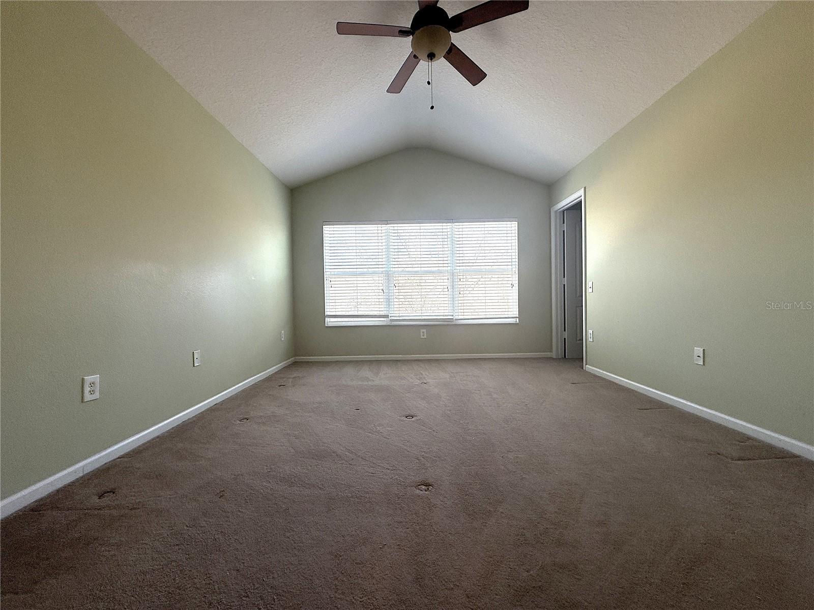 Image 19 of 29 For 26627 Castleview Way