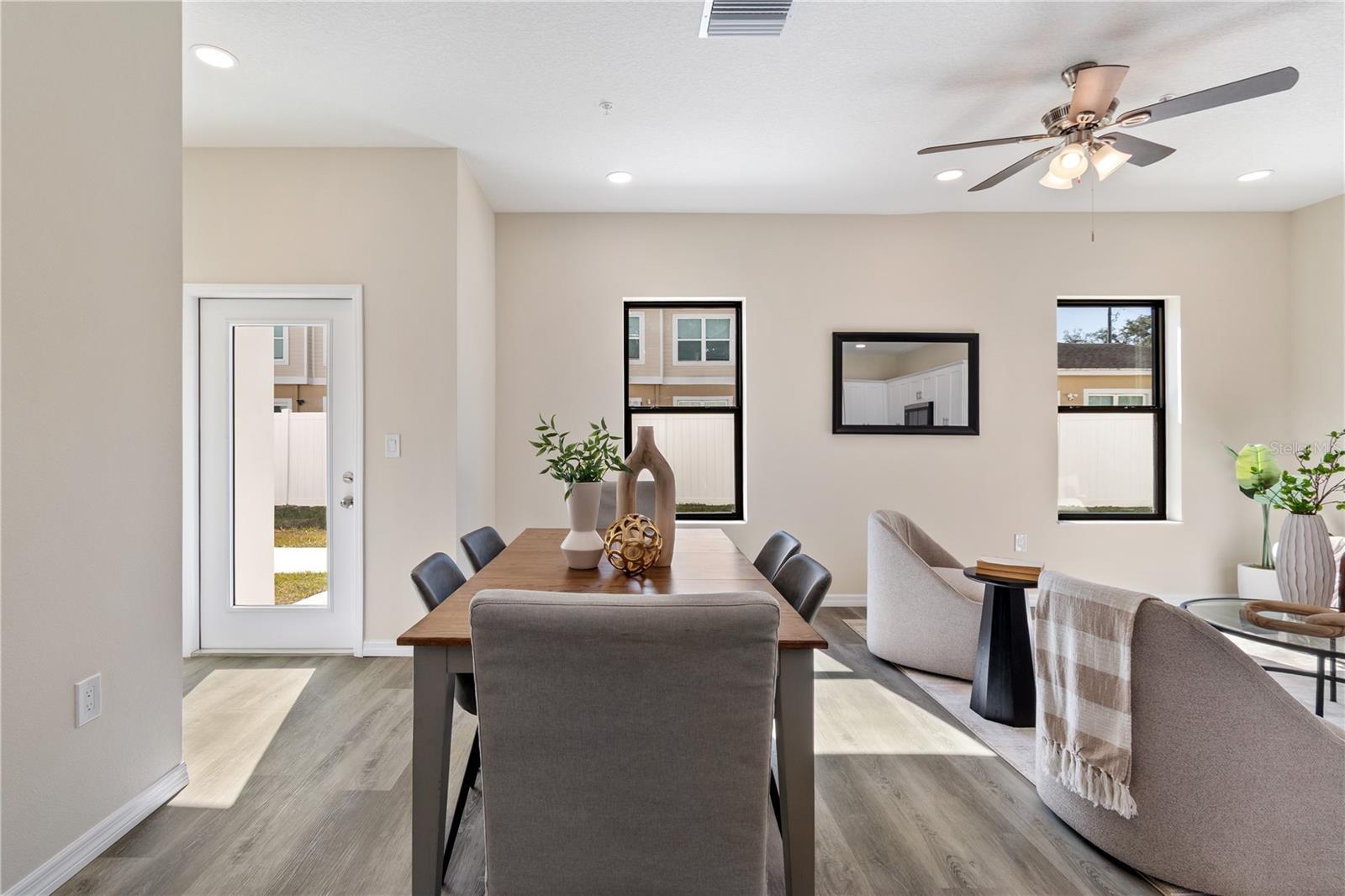 Image 15 of 27 For 4352 Cambio Gardens Court