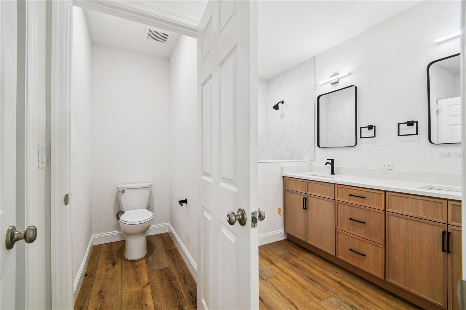 Image 21 of 40 For 1520 Alameda Drive