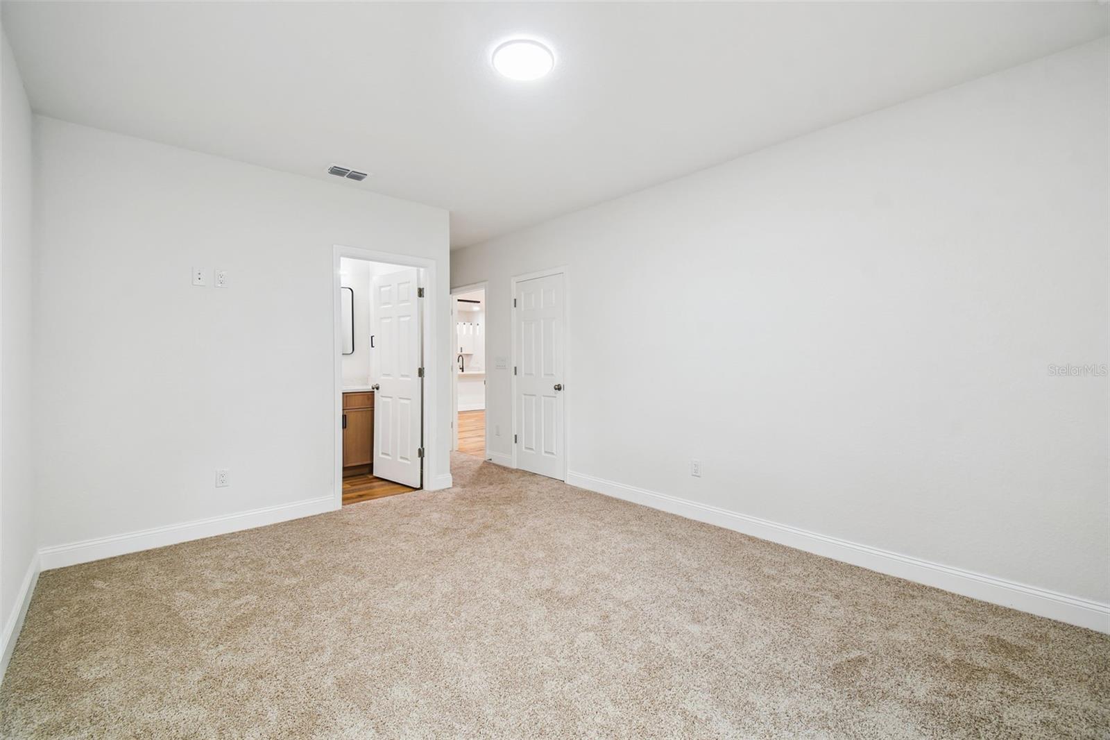 Image 24 of 40 For 1520 Alameda Drive