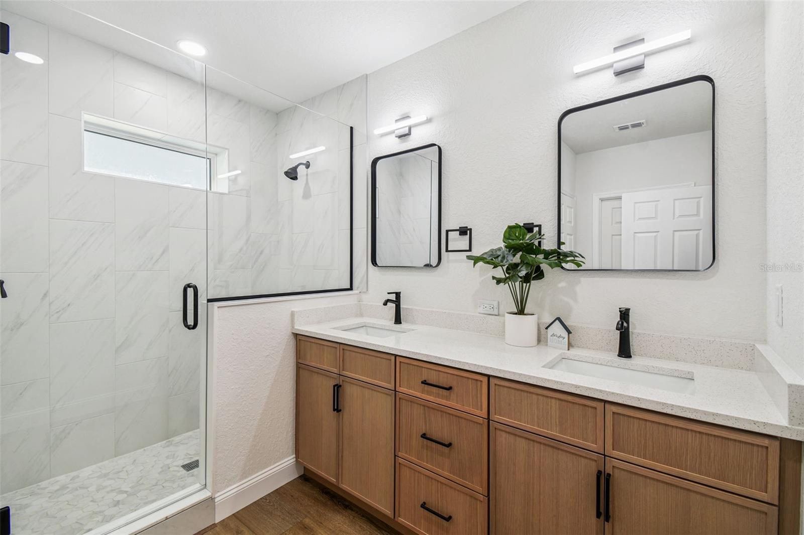 Image 30 of 40 For 1520 Alameda Drive