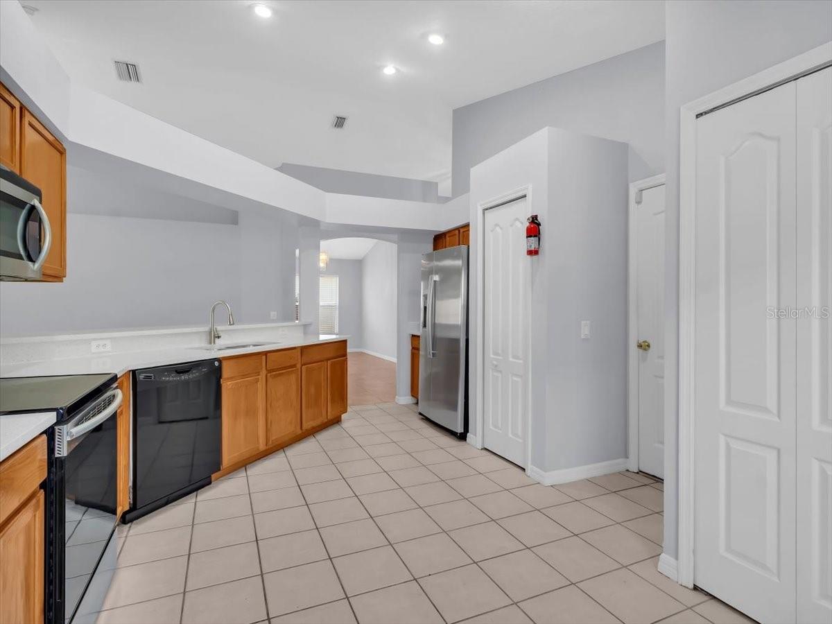 Image 9 of 46 For 12824 Kings Lake Drive