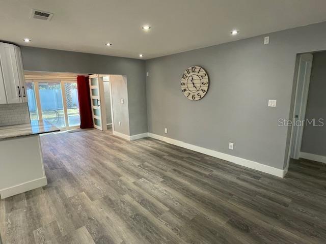 Image 11 of 30 For 2950 Pallanza Drive S