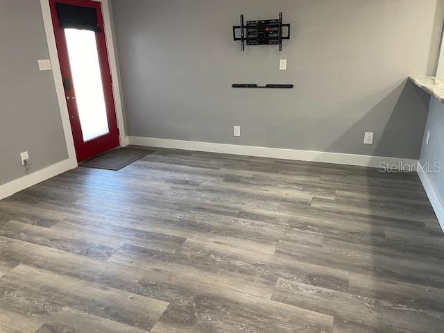 Image 5 of 30 For 2950 Pallanza Drive S