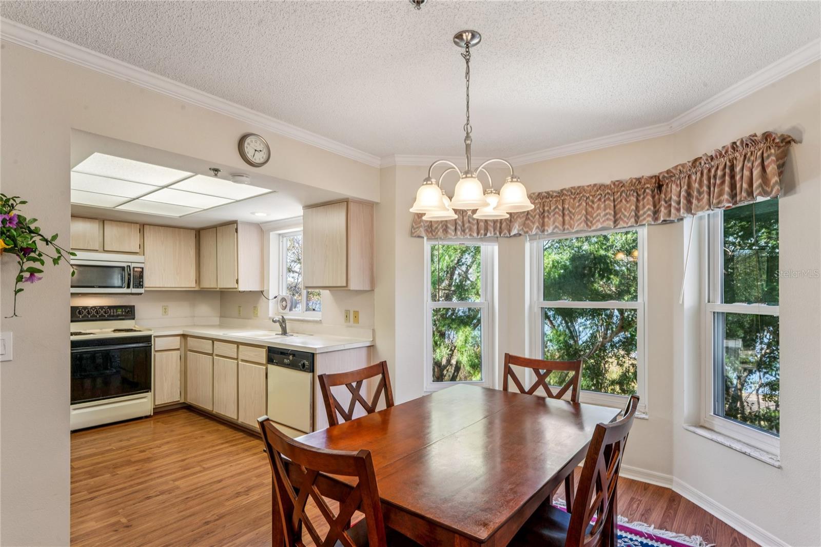 Image 16 of 57 For 2210 Utopian Drive E 201