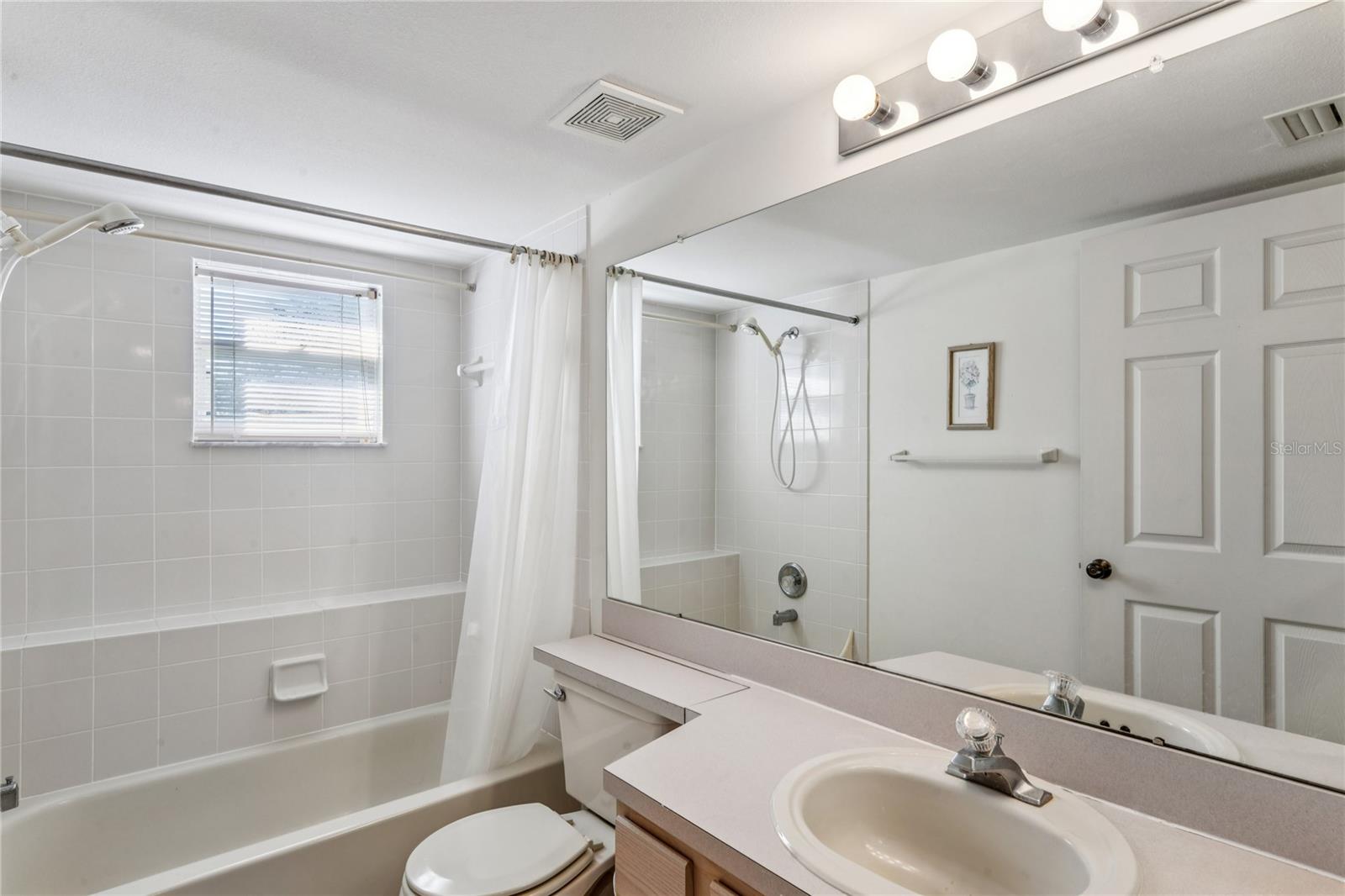 Image 27 of 57 For 2210 Utopian Drive E 201