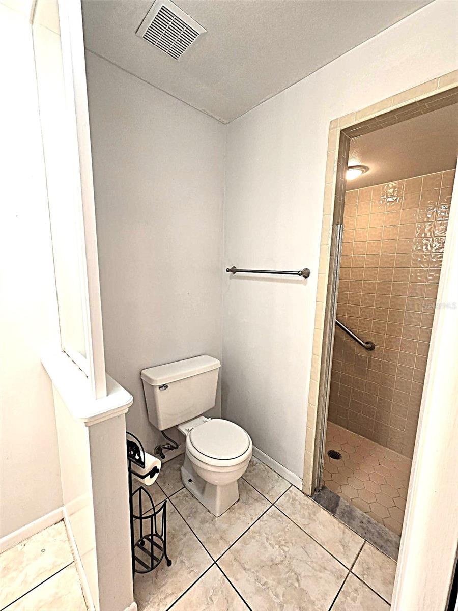 Image 23 of 32 For 2009 Cedar Run Drive