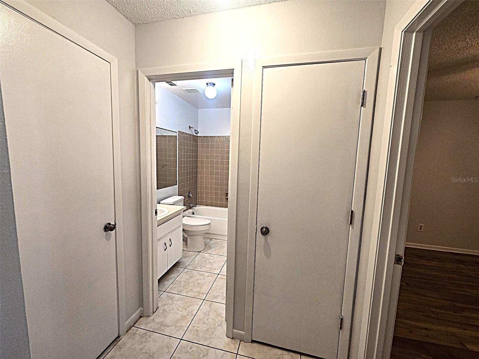 Image 28 of 32 For 2009 Cedar Run Drive