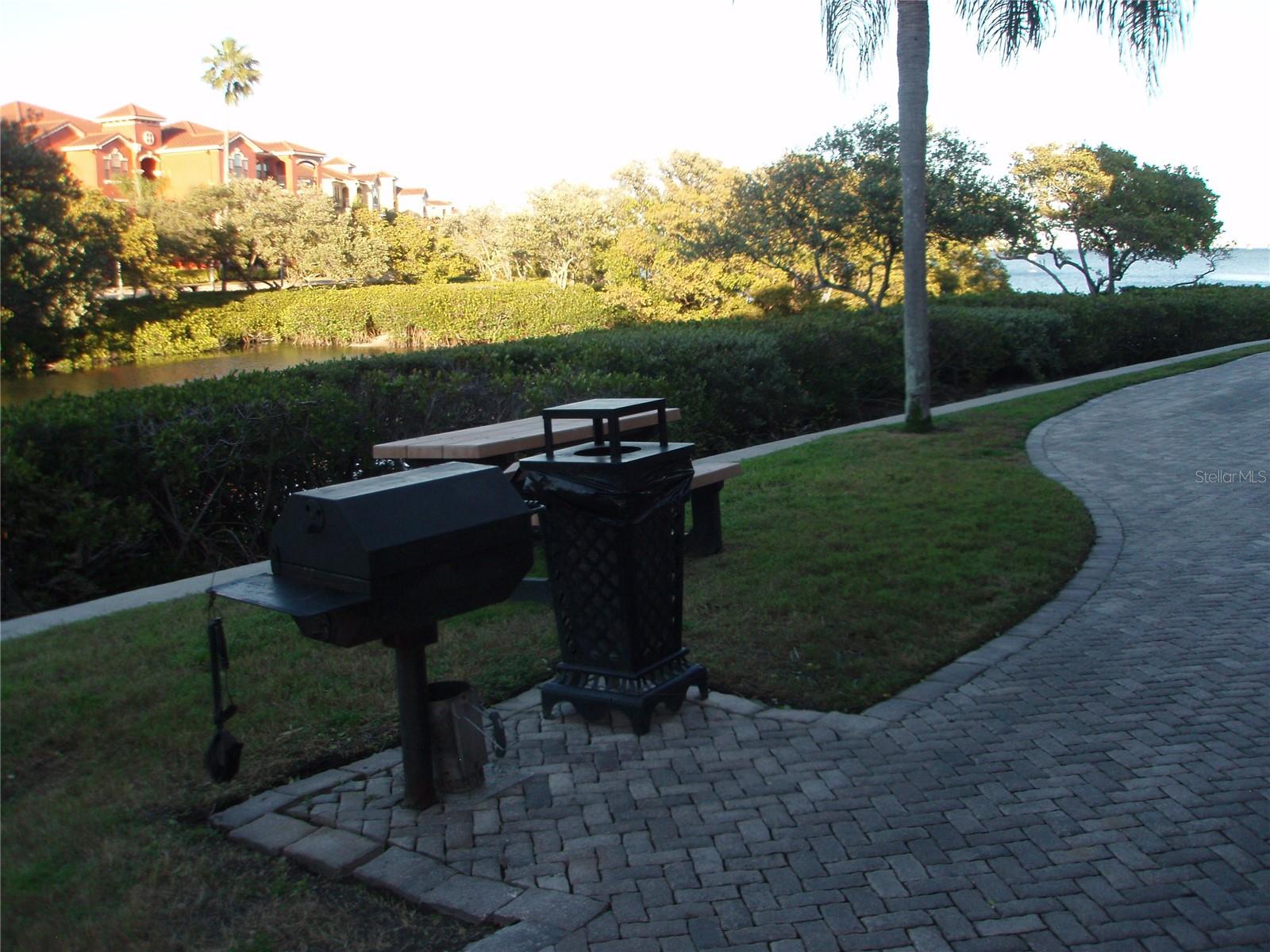 Image 15 of 18 For 2724 Via Murano  616