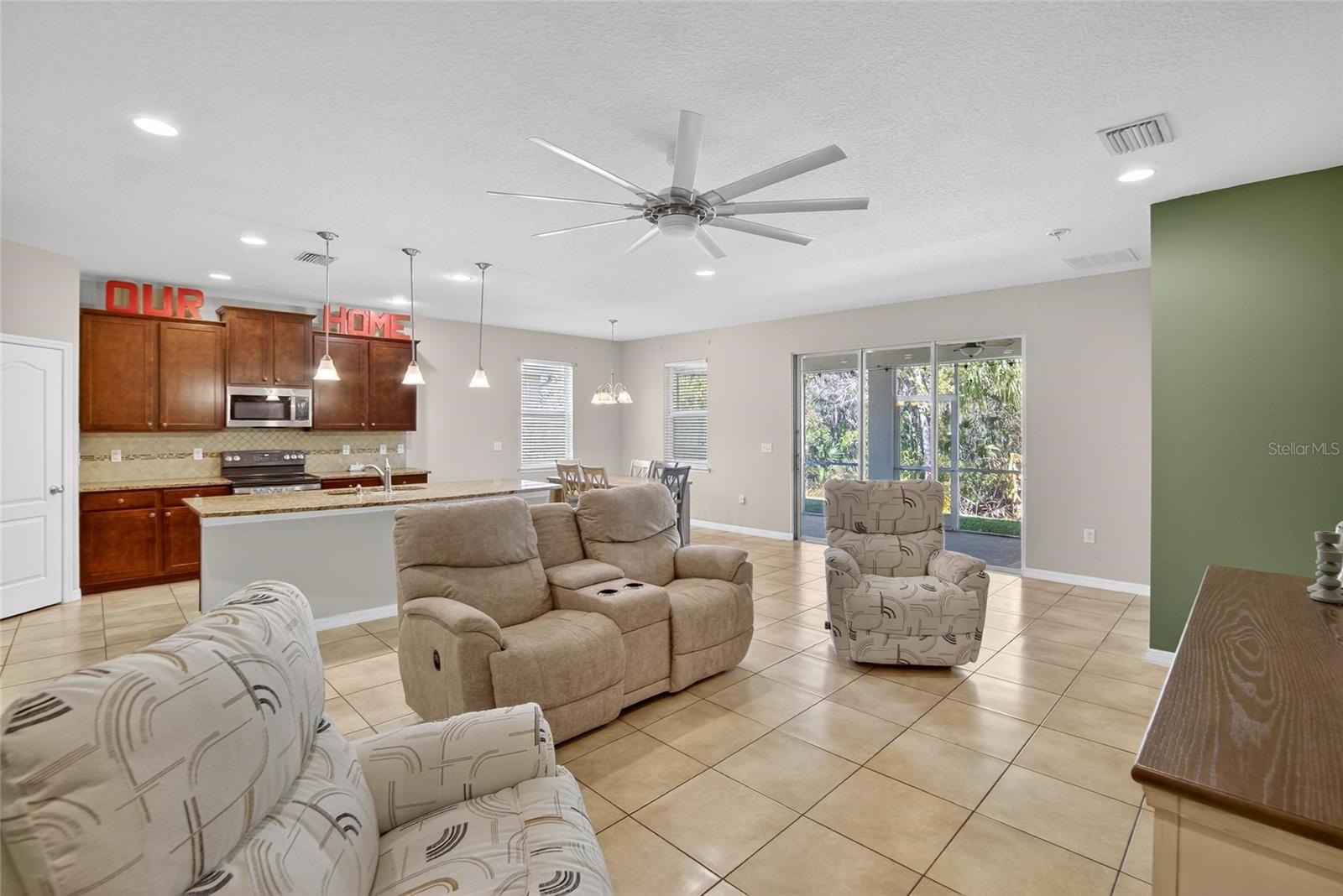 Image 11 of 53 For 2819 Holly Bluff Court