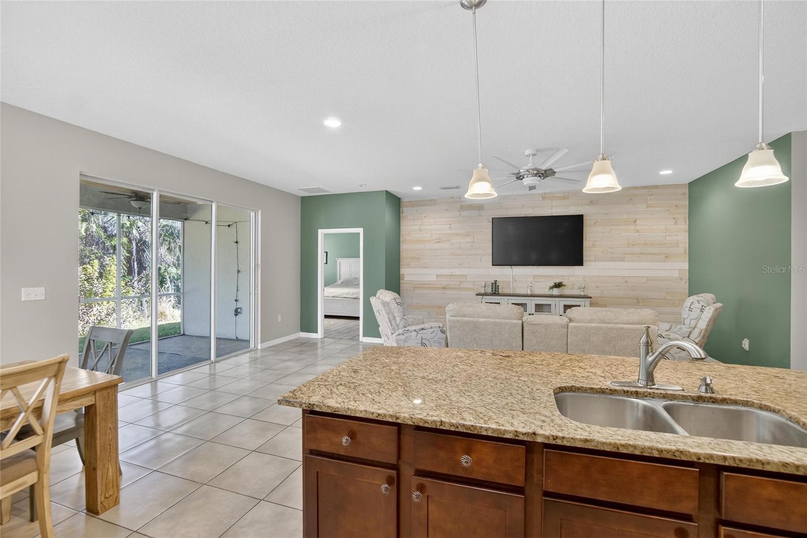 Image 14 of 53 For 2819 Holly Bluff Court