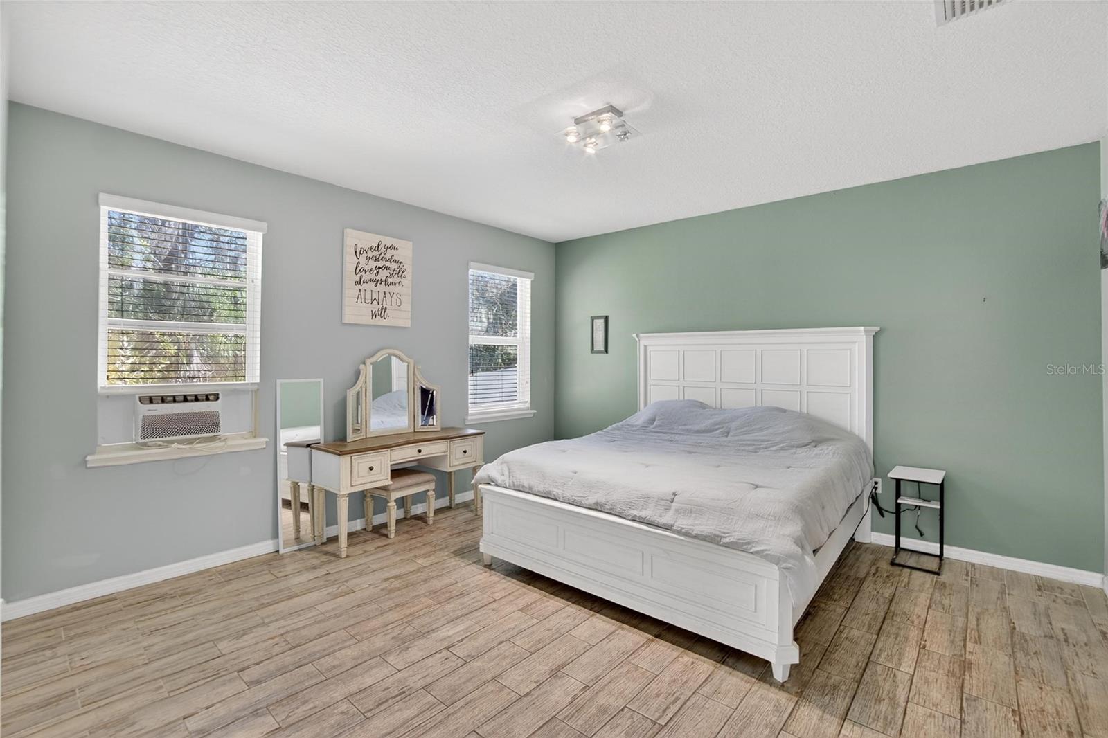 Image 24 of 53 For 2819 Holly Bluff Court