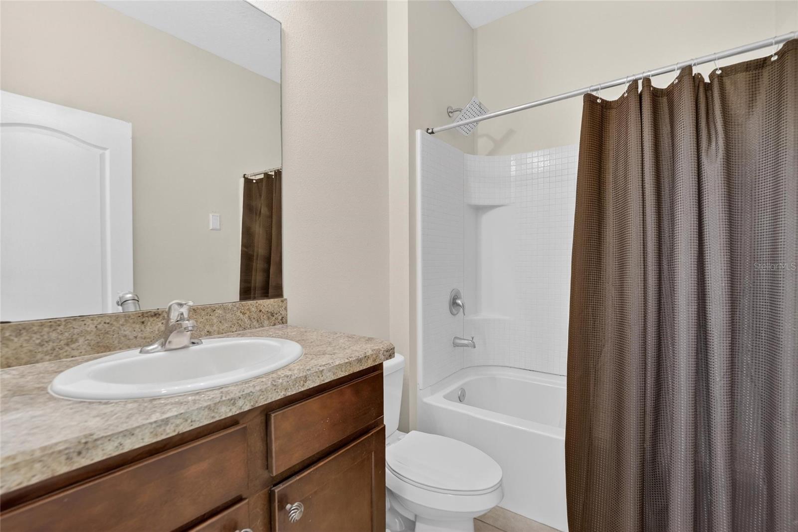 Image 37 of 53 For 2819 Holly Bluff Court