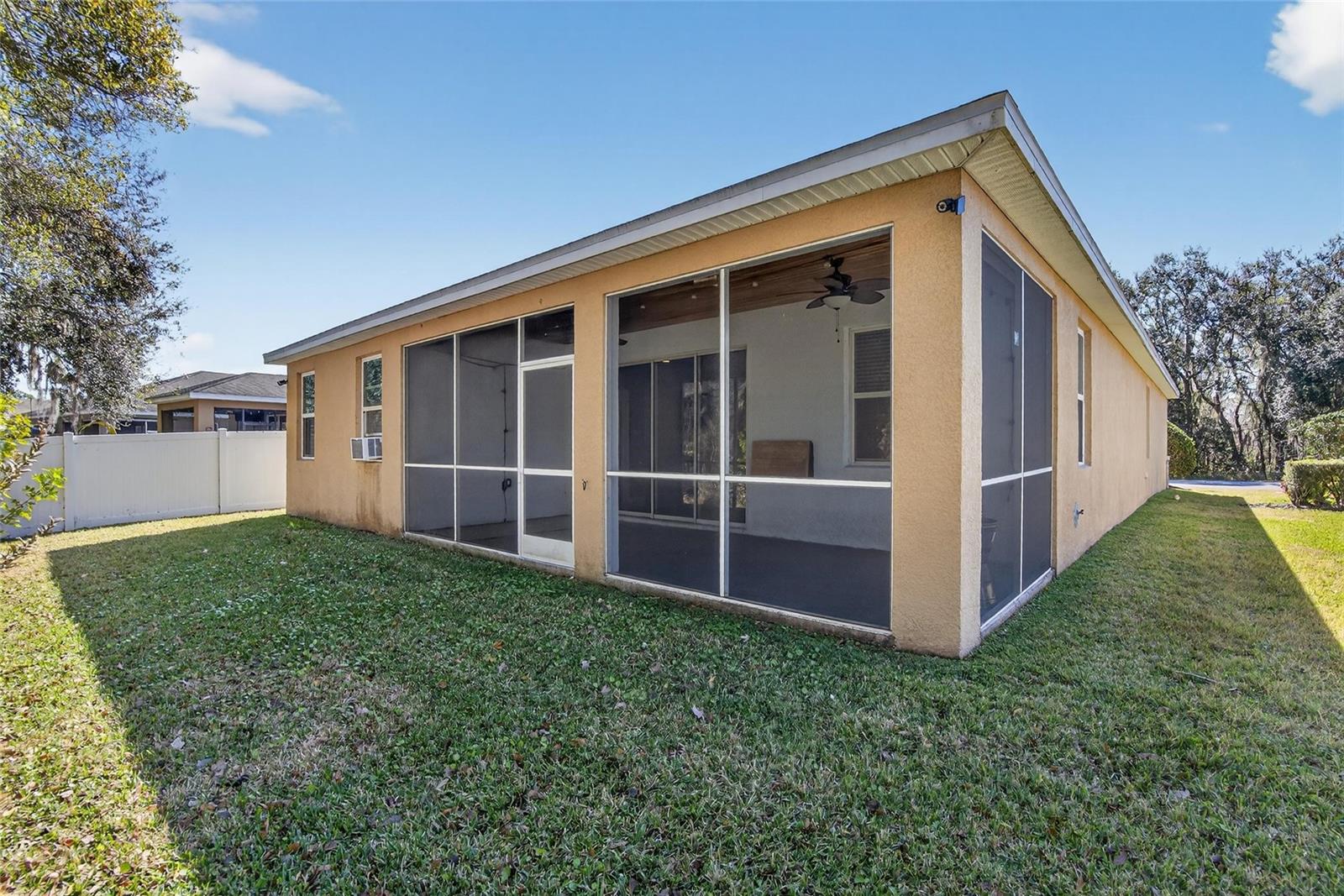 Image 39 of 53 For 2819 Holly Bluff Court