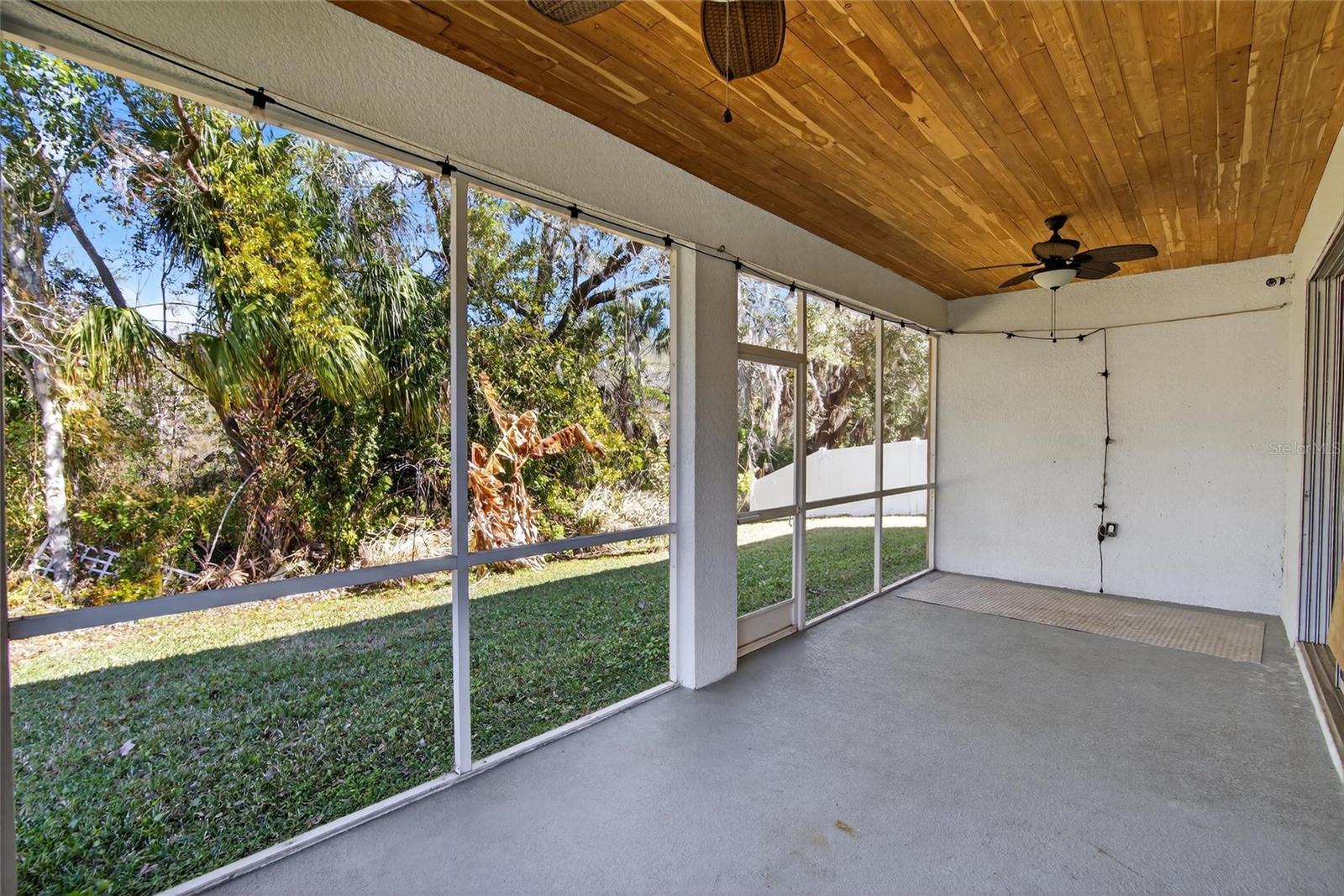 Image 42 of 53 For 2819 Holly Bluff Court