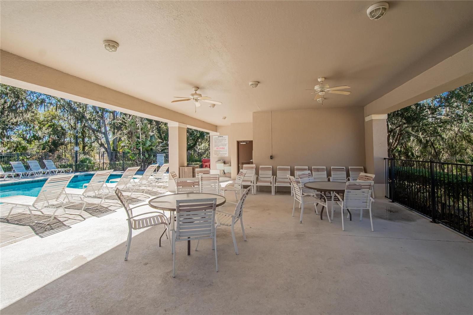 Image 52 of 53 For 2819 Holly Bluff Court