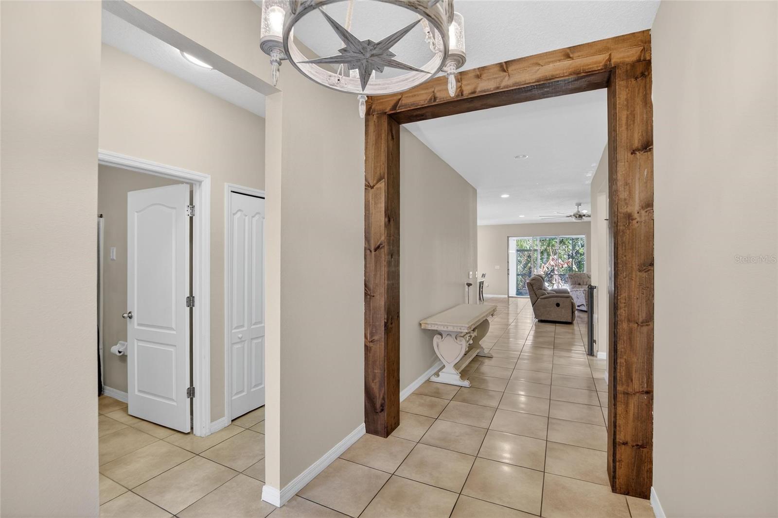 Image 8 of 53 For 2819 Holly Bluff Court