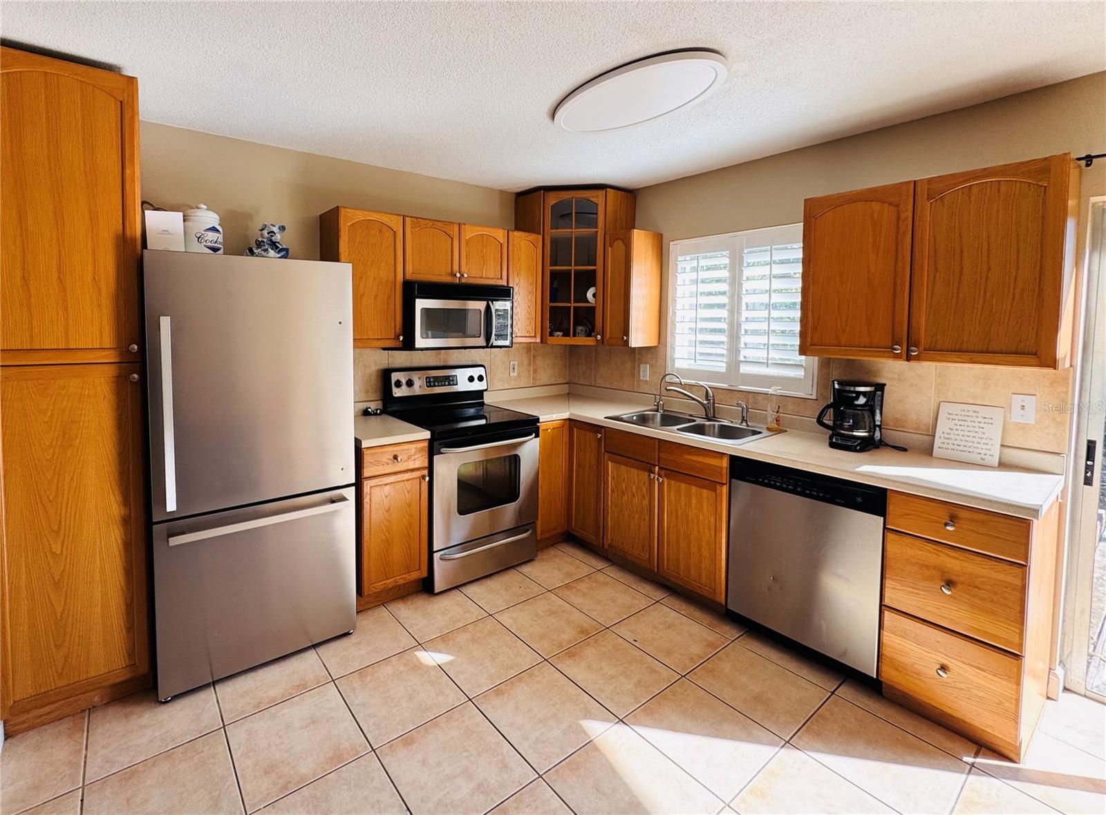 Image 10 of 19 For 12 Lake Shore Drive