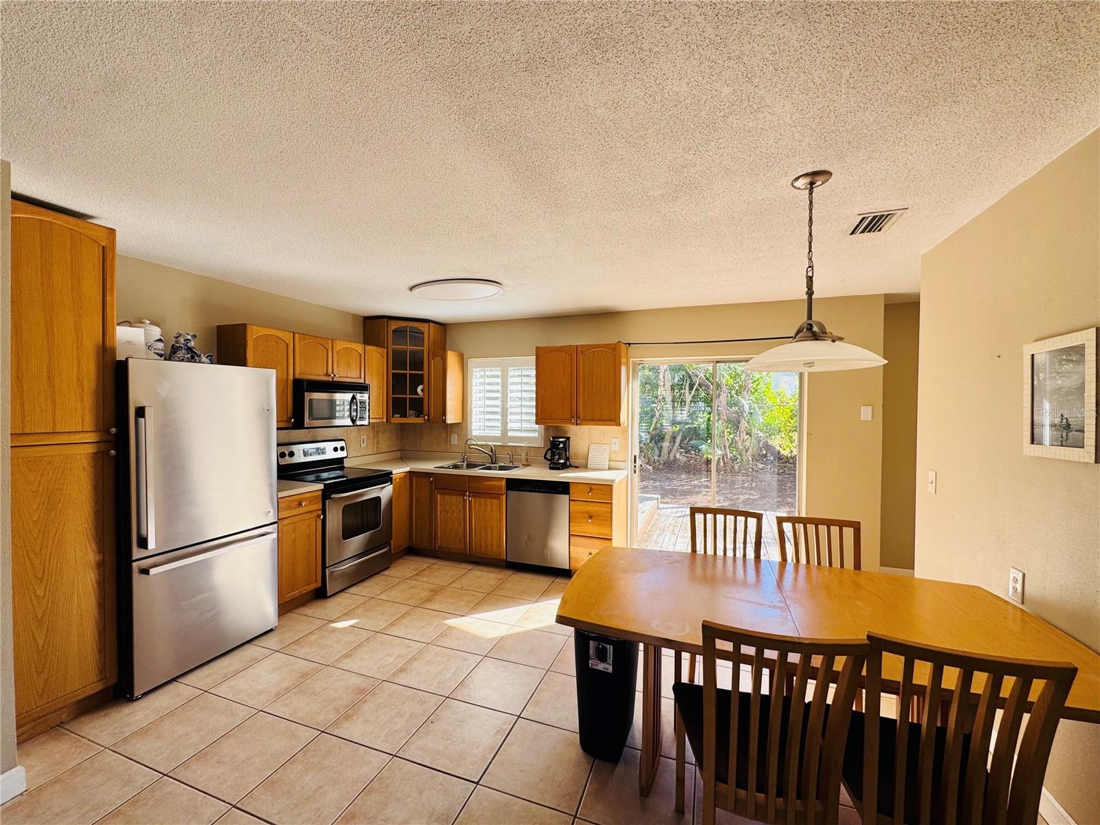 Image 12 of 19 For 12 Lake Shore Drive