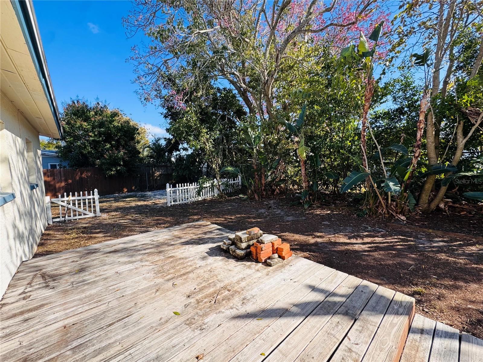 Image 3 of 19 For 12 Lake Shore Drive