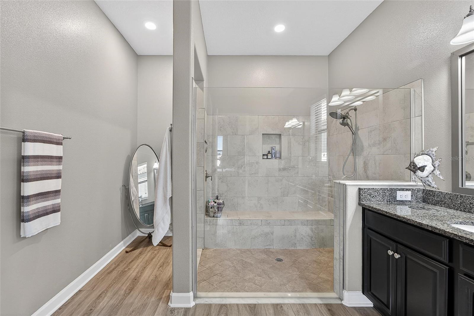 Image 33 of 98 For 16810 Scuba Crest Street