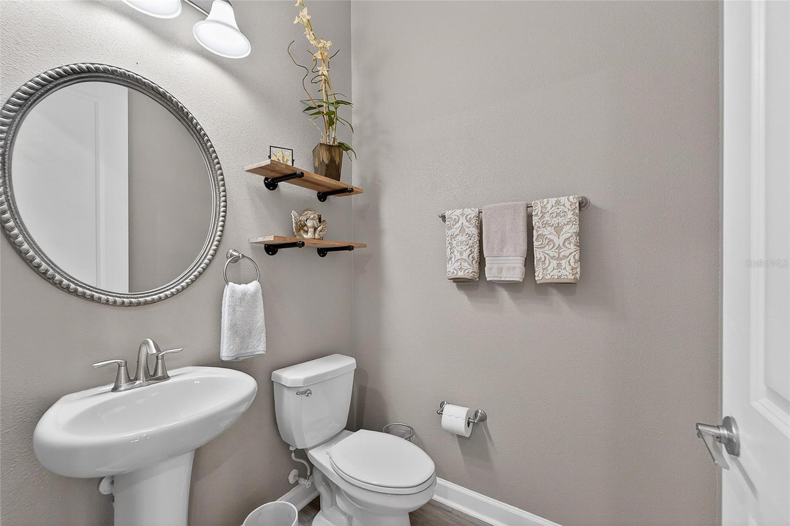 Image 38 of 98 For 16810 Scuba Crest Street