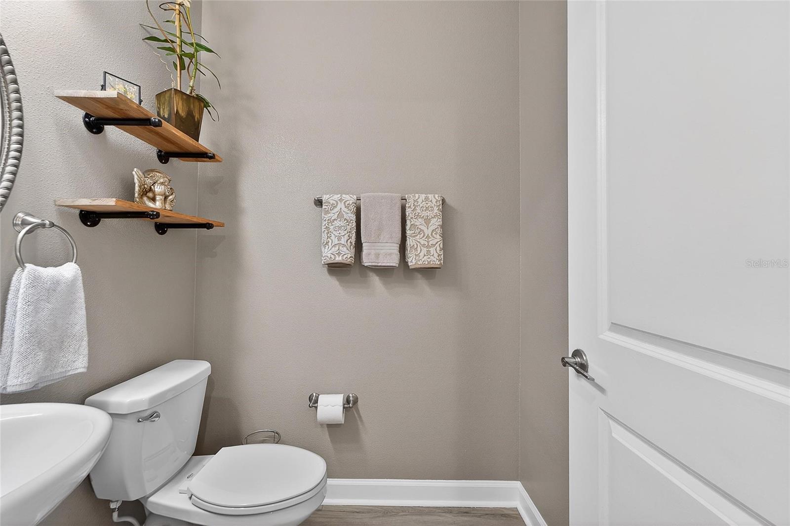 Image 39 of 98 For 16810 Scuba Crest Street