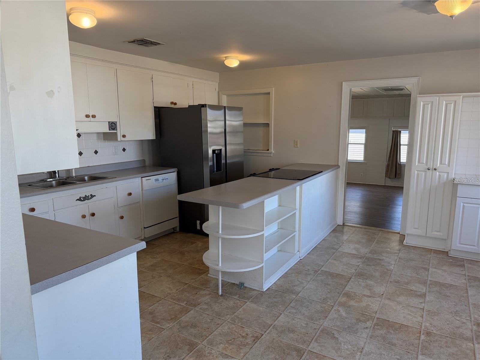 Image 10 of 31 For 5335 6th Street