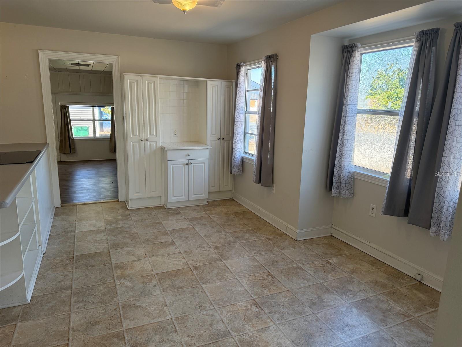 Image 11 of 31 For 5335 6th Street