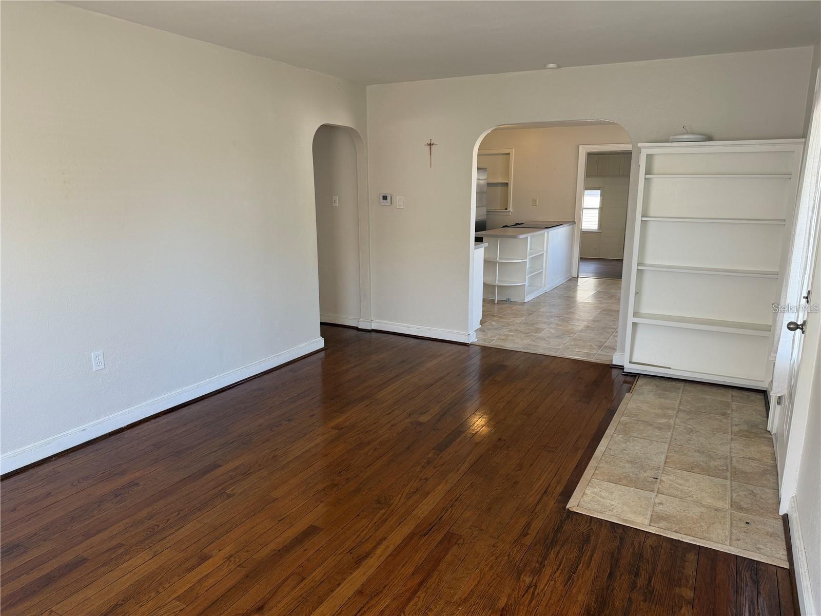 Image 7 of 31 For 5335 6th Street