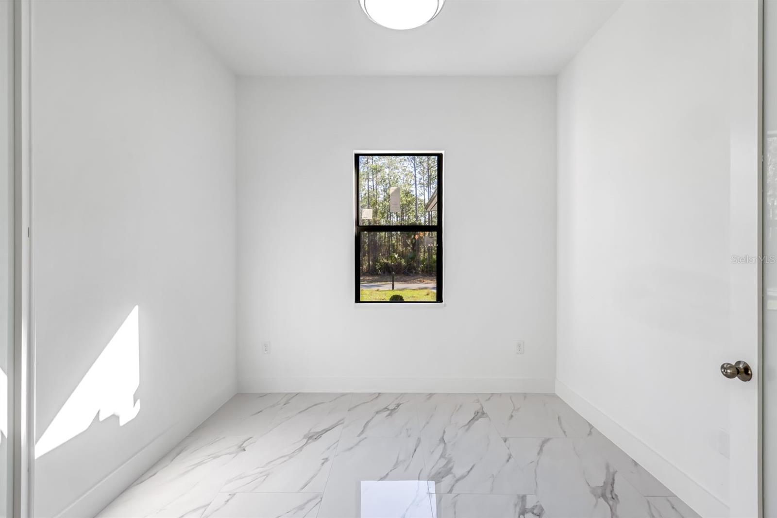 Image 19 of 25 For 2113 Grayson Avenue