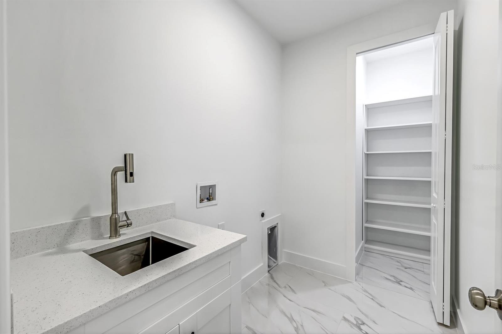 Image 20 of 25 For 2113 Grayson Avenue