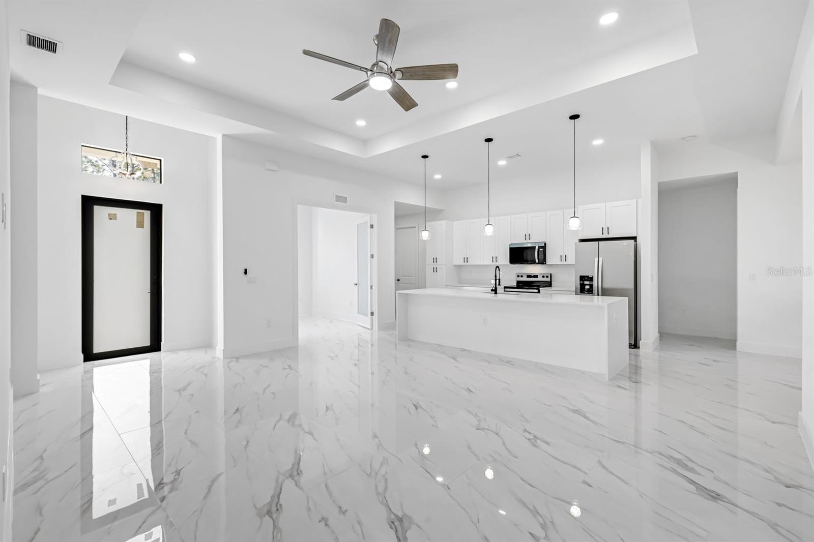 Image 3 of 25 For 2113 Grayson Avenue