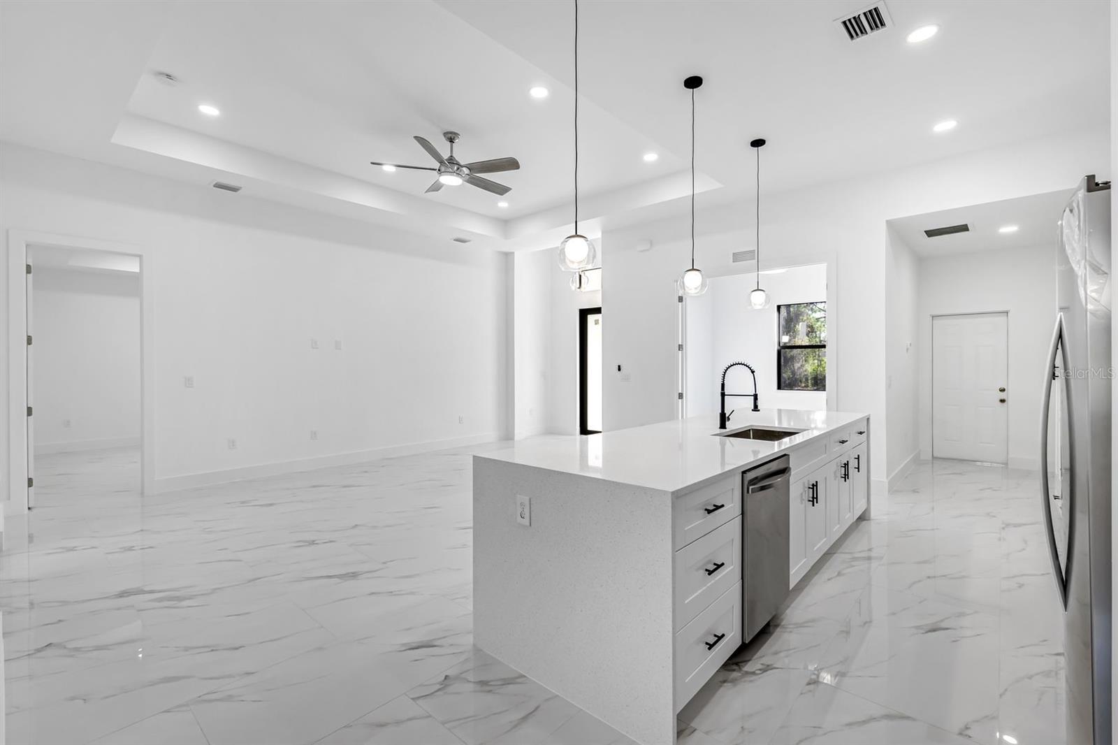 Image 7 of 25 For 2113 Grayson Avenue