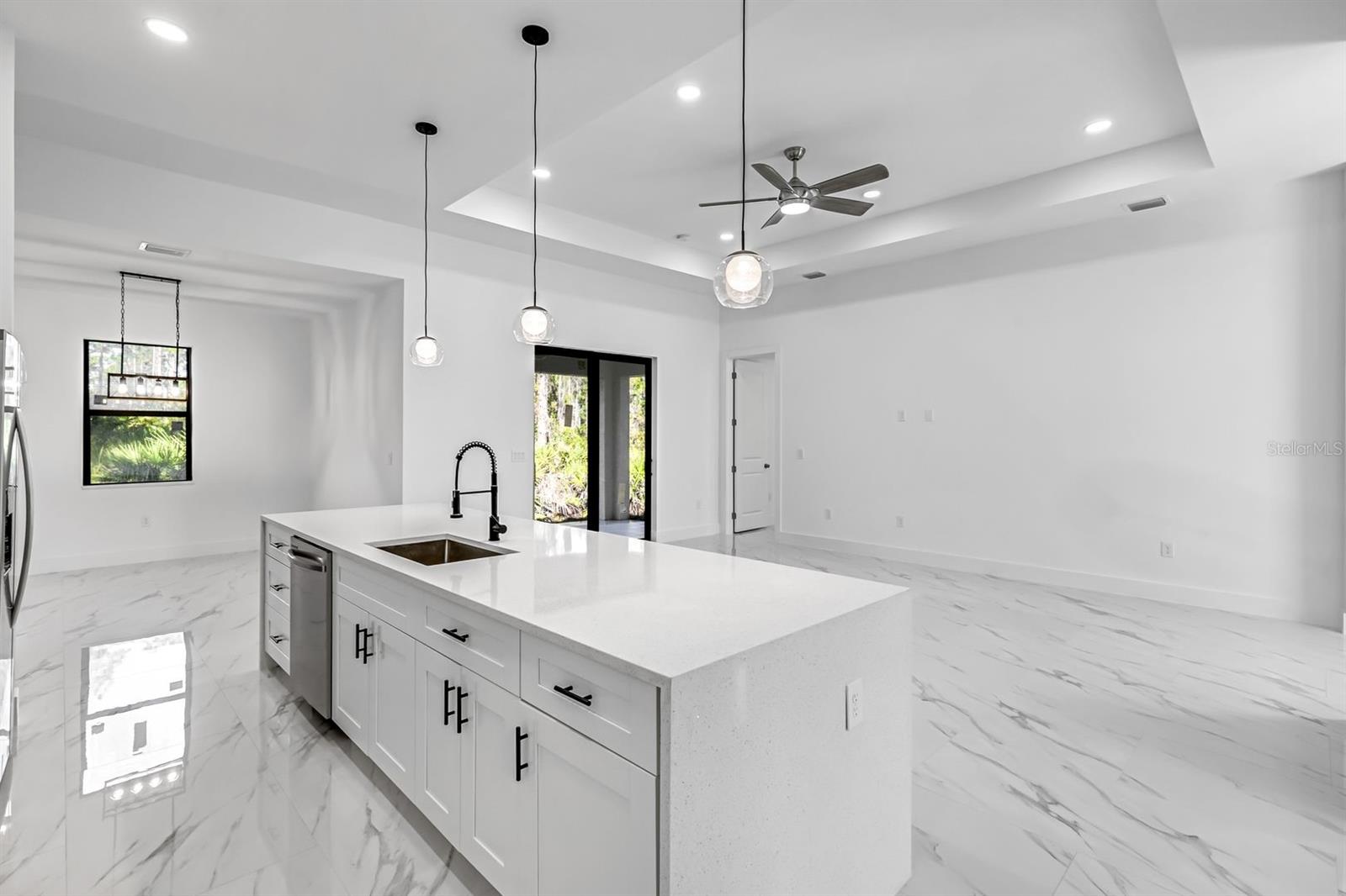 Image 8 of 25 For 2113 Grayson Avenue