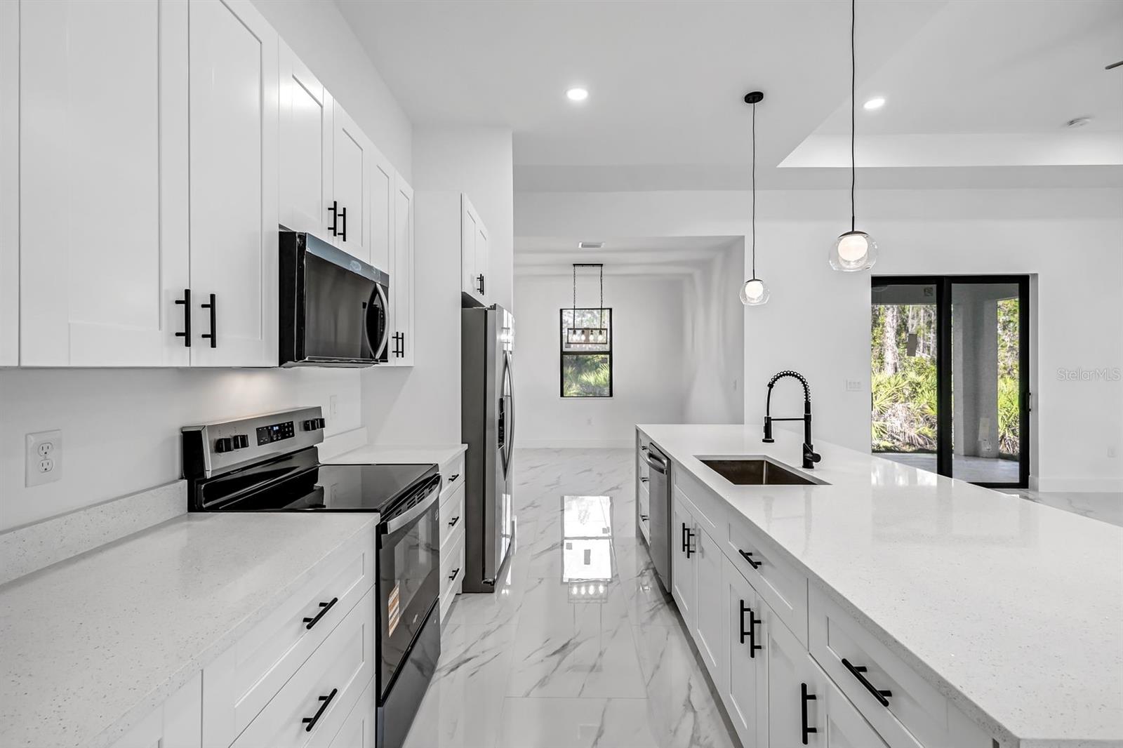 Image 9 of 25 For 2113 Grayson Avenue