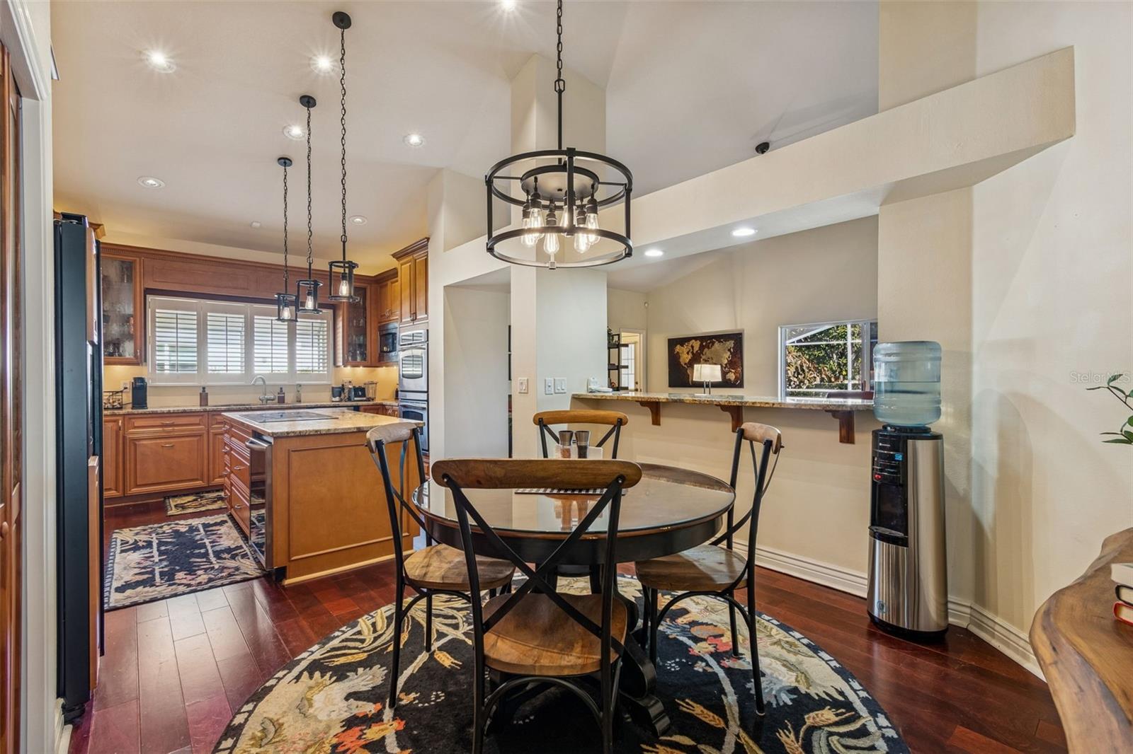 Listing photo id 8 for 17503 Edinburgh Drive